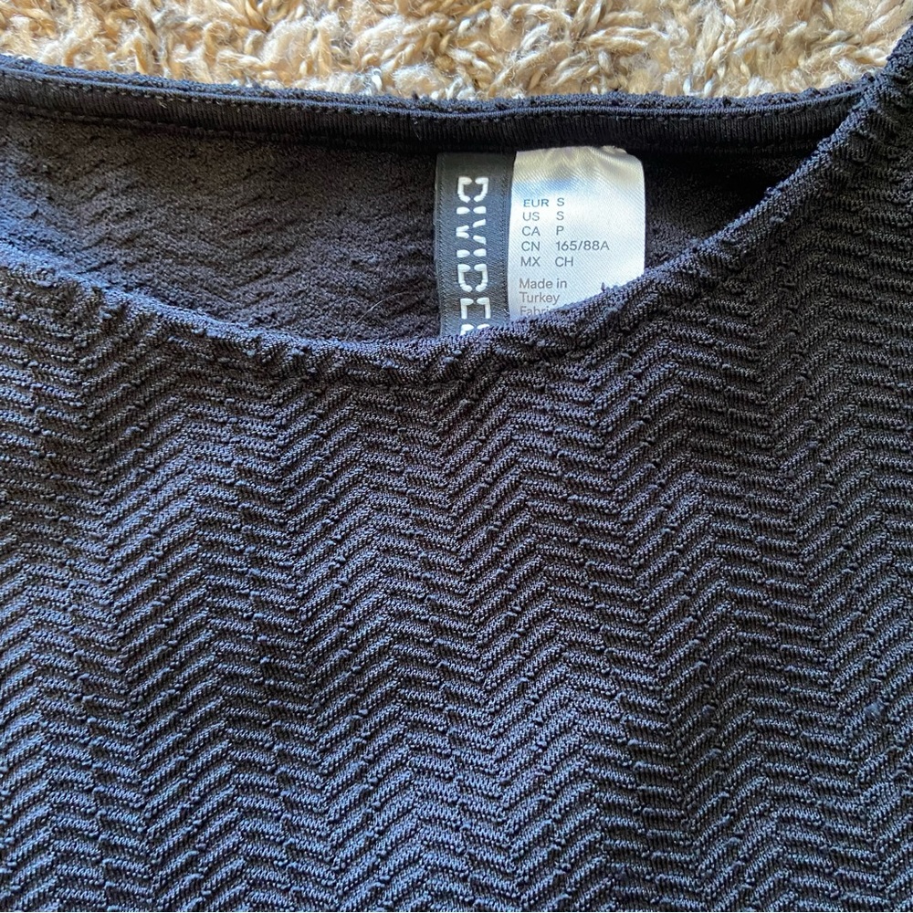 H&M | Lot of 2 Black and White Peplum Tops - Picture 3 of 9